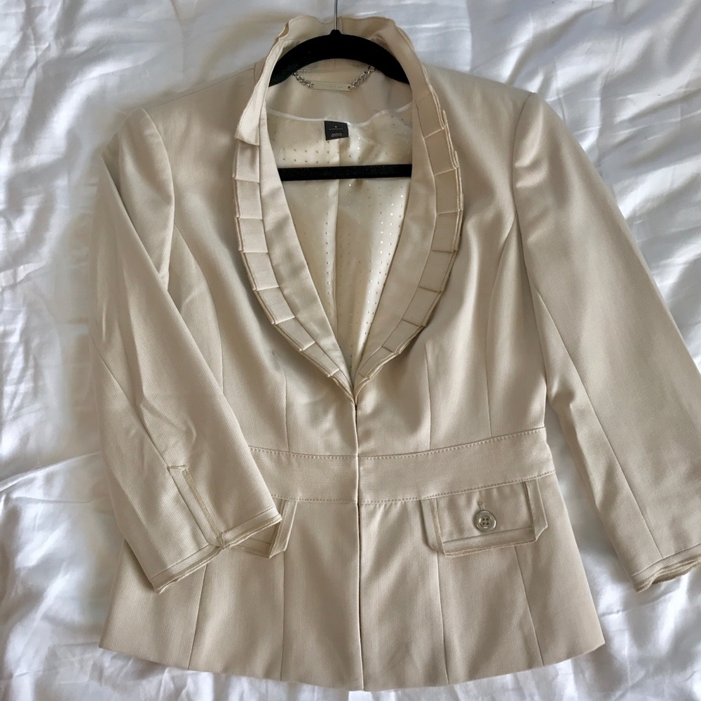 WHBM 3/4 Sleeved Luxe Beige Blazer